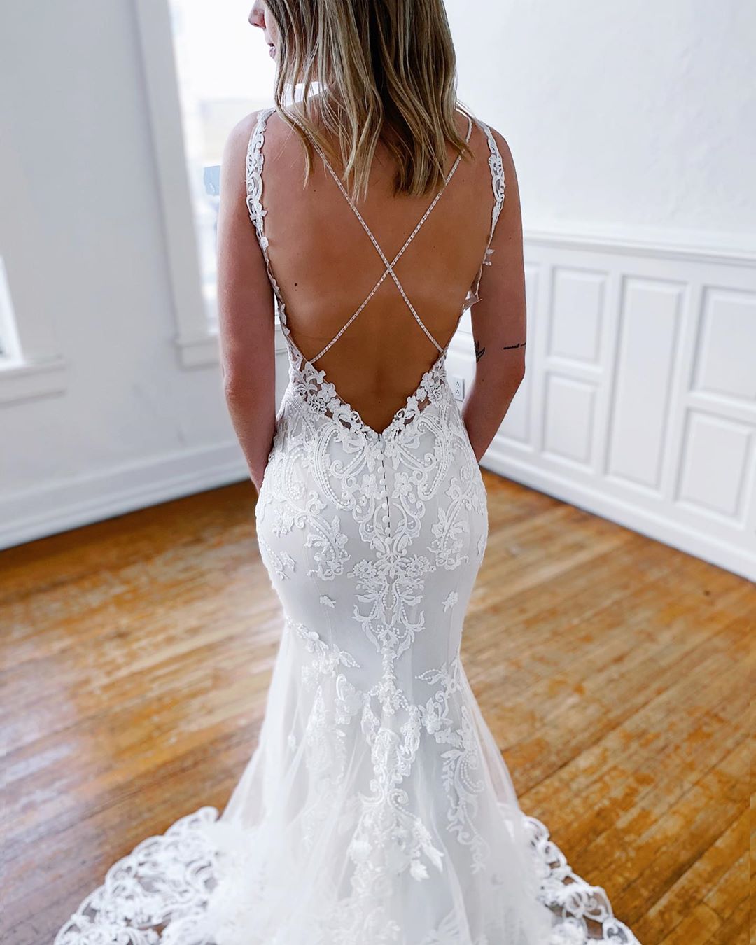 Mermaid Charming Lace Backless Wedding Dresses V Neck Court Train Bridal Gowns Plus Size Robe De Mari E