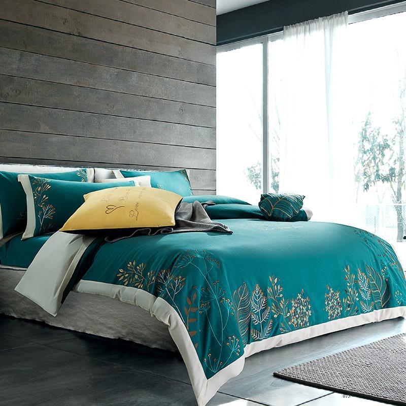 Embroidery Bedding set 600TC Brushed Cotton Thick Warm Soft Duvet cover Bed sheet set Pillowcase Queen King size JPcs, Color 6
Embroidery Bedding set 600TC Brushed Cotton Thick Warm Soft Duvet cover Bed sheet set Pillowcase Queen King size JPcs, Color 6