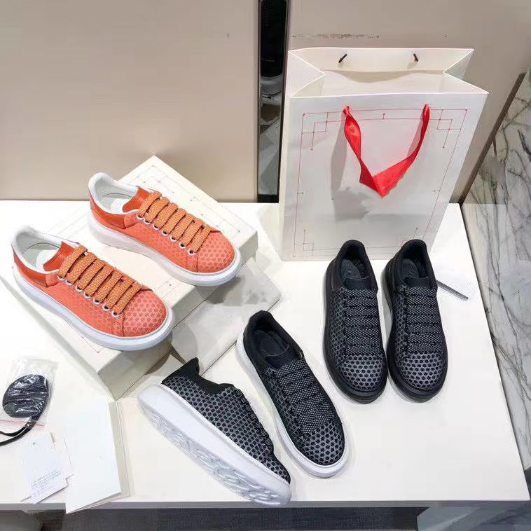 Designer Shoes White Smooth Calf Leather Sneaker Platform Bottom Black White Reflective Trainers Lace-up Oversized Sneaker with Box EU46, Color 15
Designer Shoes White Smooth Calf Leather Sneaker Platform Bottom Black White Reflective Trainers Lace-up Oversized Sneaker with Box EU46, Color 15