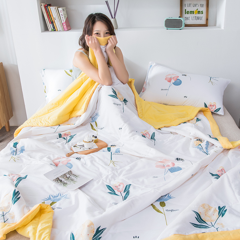 1Pcs Soft Breathable Air-conditioning Quilt Thin Summer Cool Quilt Throw Blanket Green Plants Floral Printed Comforter Bedspread, Model 4
1Pcs Soft Breathable Air-conditioning Quilt Thin Summer Cool Quilt Throw Blanket Green Plants Floral Printed Comforter Bedspread, Model 4