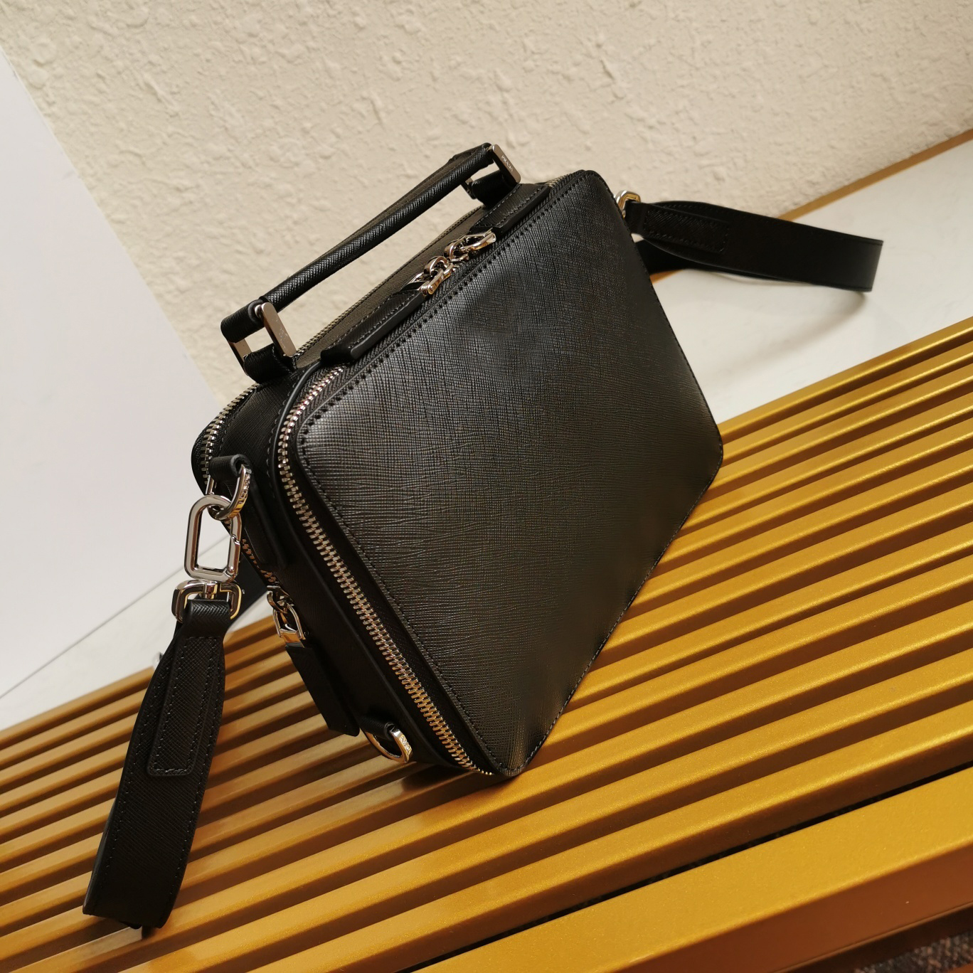 Mens Handbag Shoulder Bags Famous Trip Bagst Postman Square Baga Backpacks Briefcase Crossbody Bag Good quality Totes BackpackBag Men Tote Crossbodys Bagss, Black
Mens Handbag Shoulder Bags Famous Trip Bagst Postman Square Baga Backpacks Briefcase Crossbody Bag Good quality Totes BackpackBag Men Tote Crossbodys Bagss, Black