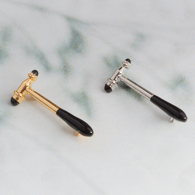 Reflex Hammer Pin Jewelry Diagnostic Hammer Health Care Relaxation Message Tool Brooch
Reflex Hammer Pin Jewelry Diagnostic Hammer Health Care Relaxation Message Tool Brooch