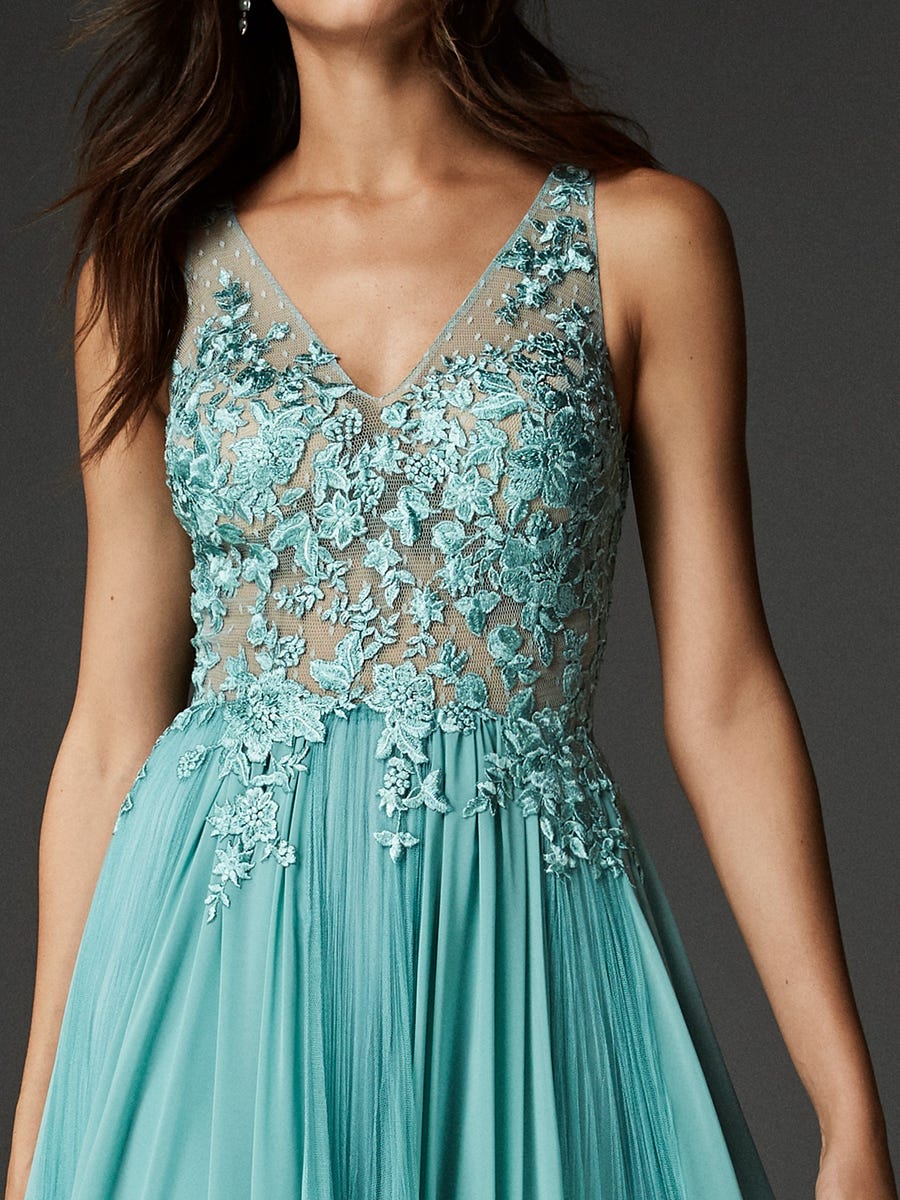 Elegant V Neck Evening Dresses Button Back Prom Dress Floor Length Blue Tulle Custom Made Formal Party Gowns
