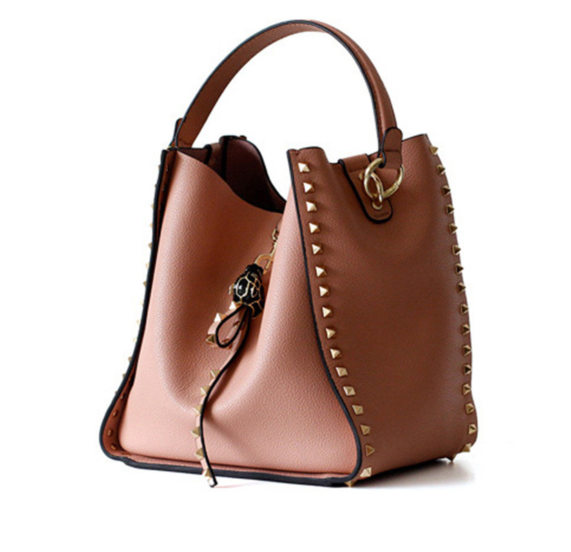 Quality Fashion Rivets Bucket Bag Studded Spike Handbag Genuine Cowhide Leather Shoulder Crossbody Bags Purse for Women
Quality Fashion Rivets Bucket Bag Studded Spike Handbag Genuine Cowhide Leather Shoulder Crossbody Bags Purse for Women