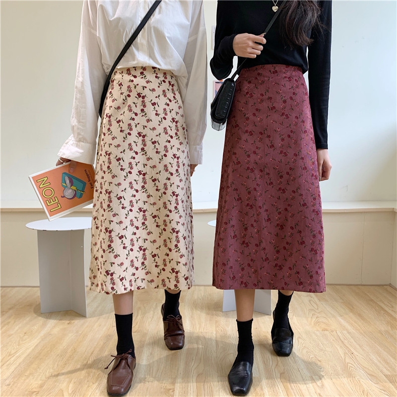Vintage Women Corduroy Skirt Autumn Winter Floral A-line Female Long Skirt High Waist Midi Streetwear Skirts, White
Vintage Women Corduroy Skirt Autumn Winter Floral A-line Female Long Skirt High Waist Midi Streetwear Skirts, White