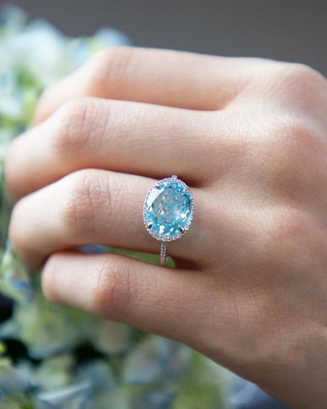 Trendy Sky Blue Cubic Zircon Ring Female Fashion Big Stone Rings For Women Engagement Wedding Jewelry Gift
Trendy Sky Blue Cubic Zircon Ring Female Fashion Big Stone Rings For Women Engagement Wedding Jewelry Gift
