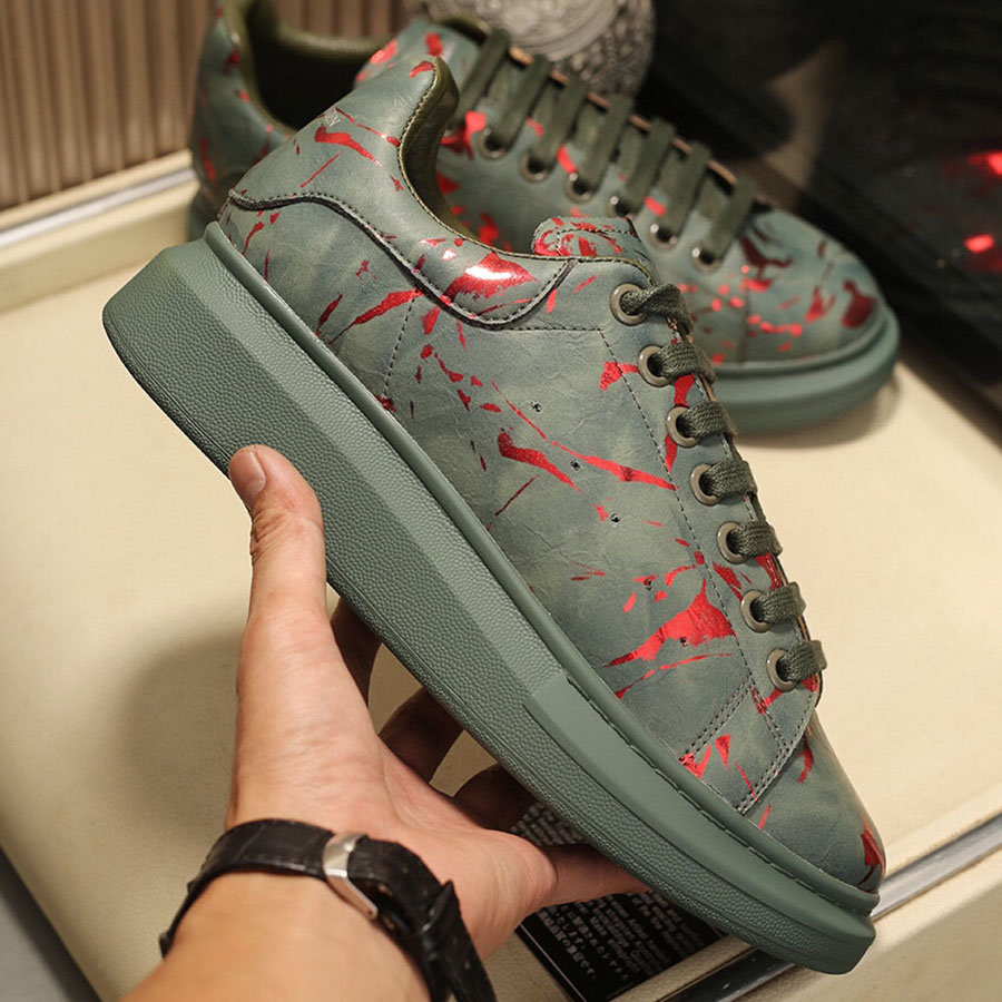 Mens Platform Shoes Lambskin Leather Green Graffiti Paint Flowers Ladies Ins Popular Lovers Designer Sneakers Womens Casual Shoes, Shown
Mens Platform Shoes Lambskin Leather Green Graffiti Paint Flowers Ladies Ins Popular Lovers Designer Sneakers Womens Casual Shoes, Shown
