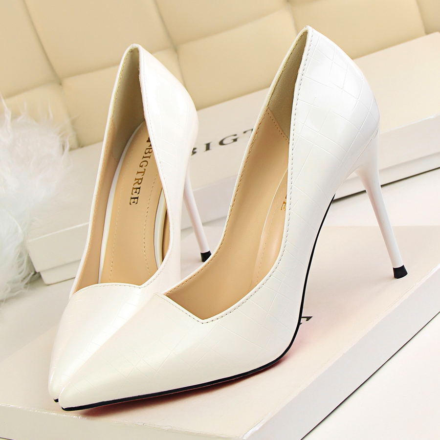 Women Pumps Fashion Classic Patent Leather High Heels Shoes Nude Sharp Head Paltform Wedding Women Dress Shoes Plus Size 34-43, Champagne
Women Pumps Fashion Classic Patent Leather High Heels Shoes Nude Sharp Head Paltform Wedding Women Dress Shoes Plus Size 34-43, Champagne