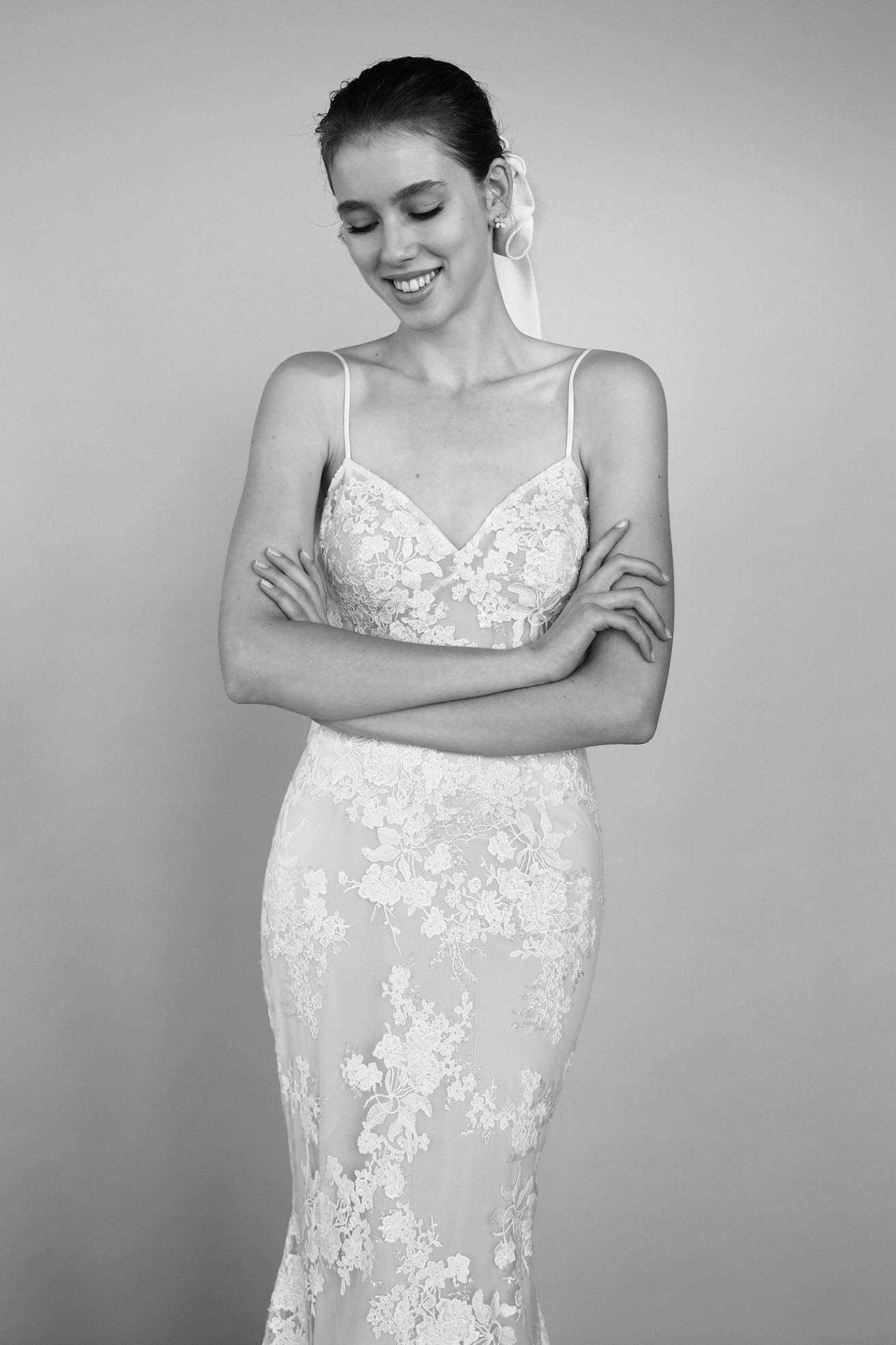 2021 Lace Mermaid Wedding Dresses Sexy Spaghetti V Neck Appliques Bridal Gowns Plus Size Wedding Dress