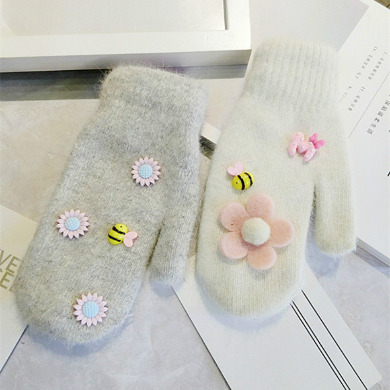 Five Fingers Gloves Korean Bee Flowers Fashionable Fur Warmth With Autumn And Winter Women Fashion Knit Mittens
Five Fingers Gloves Korean Bee Flowers Fashionable Fur Warmth With Autumn And Winter Women Fashion Knit Mittens