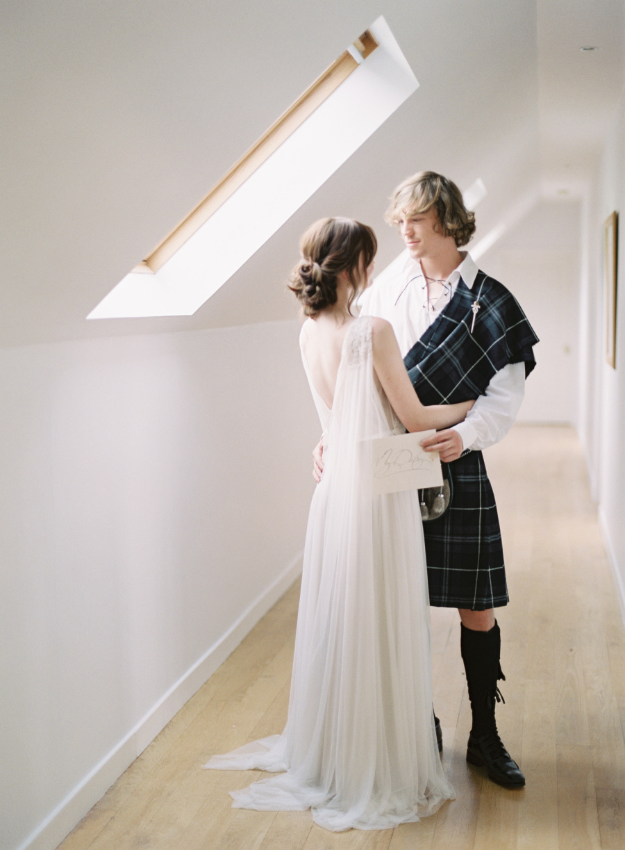 2021 Elegant Boho Chiffon Wedding Dresses With Ribbon Open Back V Neck Beach Bridal Gowns Simple Country Engagement Dress Plus Size