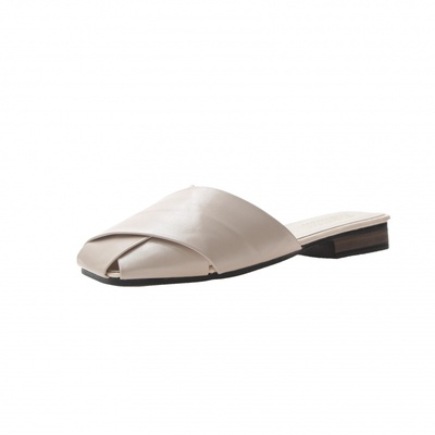 2020 autumn new fashion cross flat sandals and slippers with square head wild plus size Muller women's slippers half size, Beige
2020 autumn new fashion cross flat sandals and slippers with square head wild plus size Muller women's slippers half size, Beige