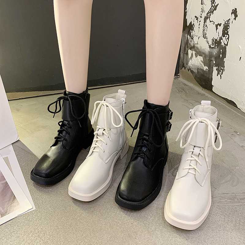 2020 autumn new British fan cycling women's boots all-match belt buckle flat heel thick-soled short boots female, Black
2020 autumn new British fan cycling women's boots all-match belt buckle flat heel thick-soled short boots female, Black