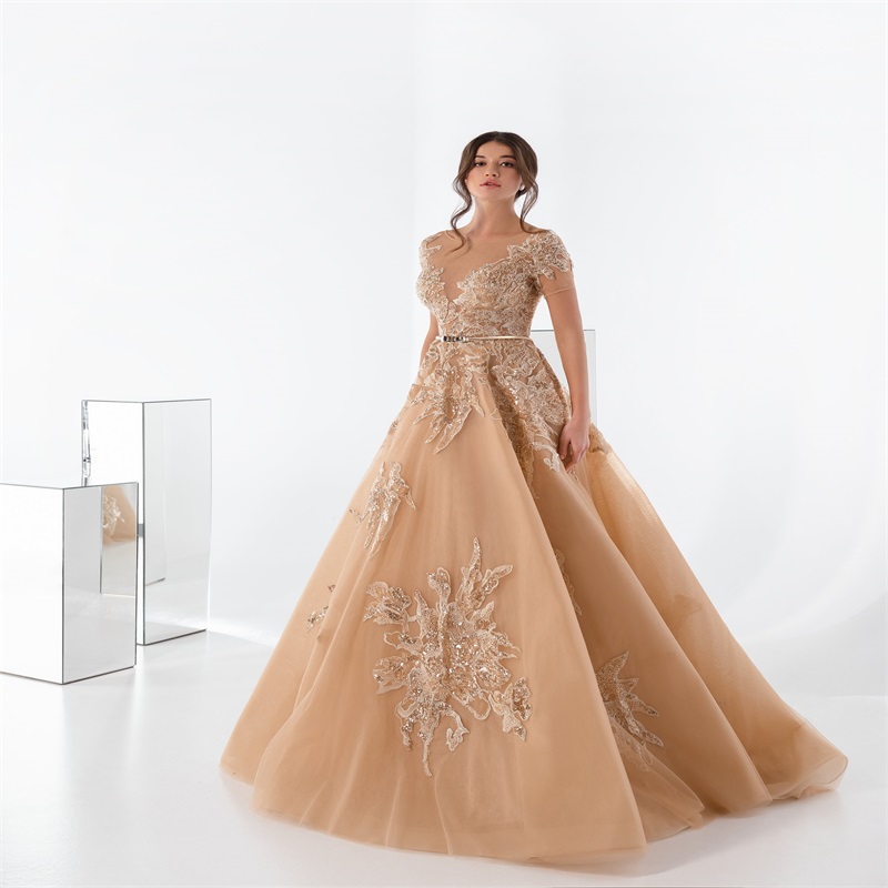 Champagne Prom Dresses Appliqued Lace Sequins Bridesmaid Dress Luxury Party Gowns Sweep Train Special Evening Dresses Custom Made