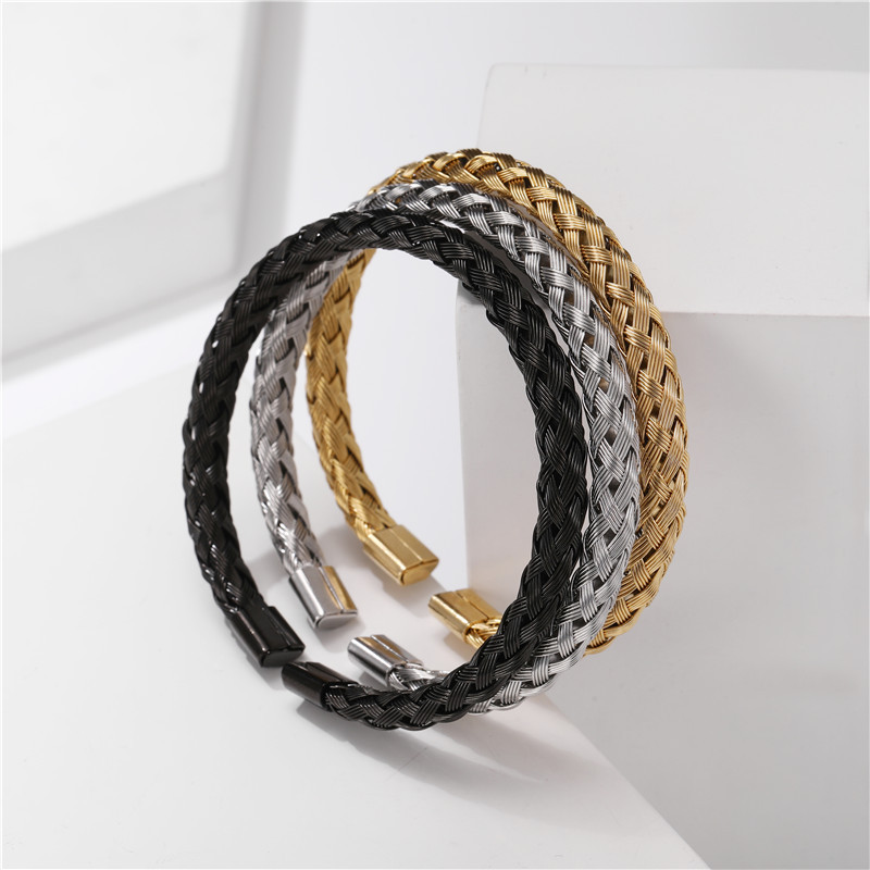 Charm Bracelet Homme Titanium Steel Punk Rock Bangles Fashion Accessories For Men's Hand Jewelry Wholesale
Charm Bracelet Homme Titanium Steel Punk Rock Bangles Fashion Accessories For Men's Hand Jewelry Wholesale