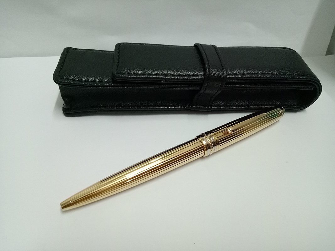 High quality metal material gold body vertical wire Ballpoint Pen for perfect gift office school supplies
High quality metal material gold body vertical wire Ballpoint Pen for perfect gift office school supplies