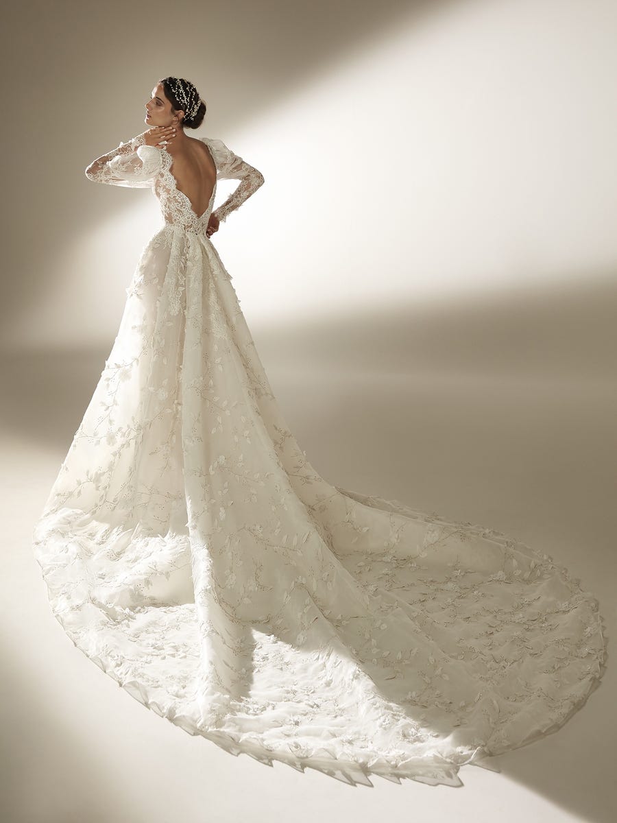 Vintage Gorgeous Wedding Dresses Sexy Backless Long Sleeves Lace Appliqued Beads Chapel Bridal Gown Ruched Custom Made Vestidos De Novia