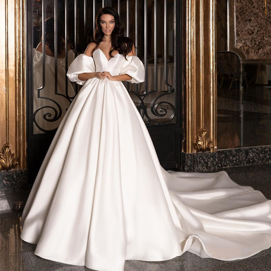 Classy A Line Short Sleeves Wedding Dresses V Neck Bridal Gowns Sweep Train Satin robe de mariée, Orange
Classy A Line Short Sleeves Wedding Dresses V Neck Bridal Gowns Sweep Train Satin robe de mariée, Orange