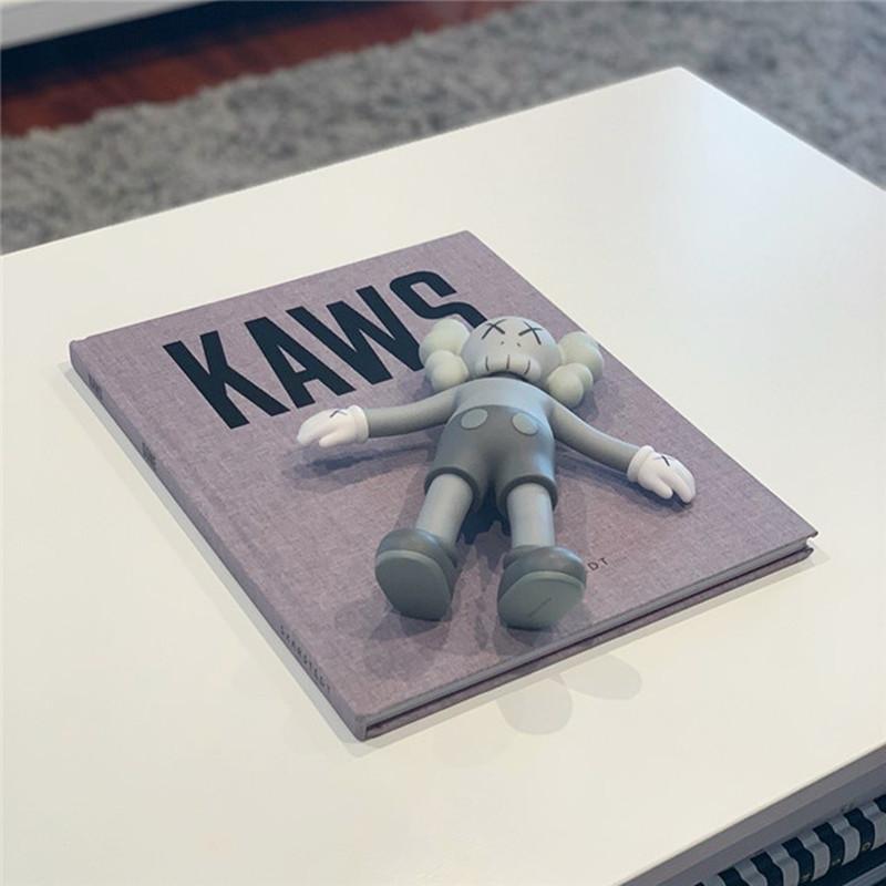 HOT 20CM 0.4KG Originalfake KAWS 8inches Standing and floating Companion Original KAWS Box Action Figure model decorations toys gift
HOT 20CM 0.4KG Originalfake KAWS 8inches Standing and floating Companion Original KAWS Box Action Figure model decorations toys gift