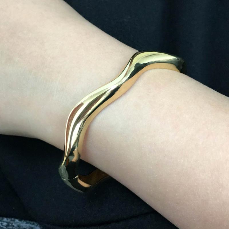 Thread Wavy Alloy Cuff Bangles Bracelets For Women Metal Statement Geometric Bracelet Cheap Wholesale Jewelry 2020 New UKMOC
Thread Wavy Alloy Cuff Bangles Bracelets For Women Metal Statement Geometric Bracelet Cheap Wholesale Jewelry 2020 New UKMOC