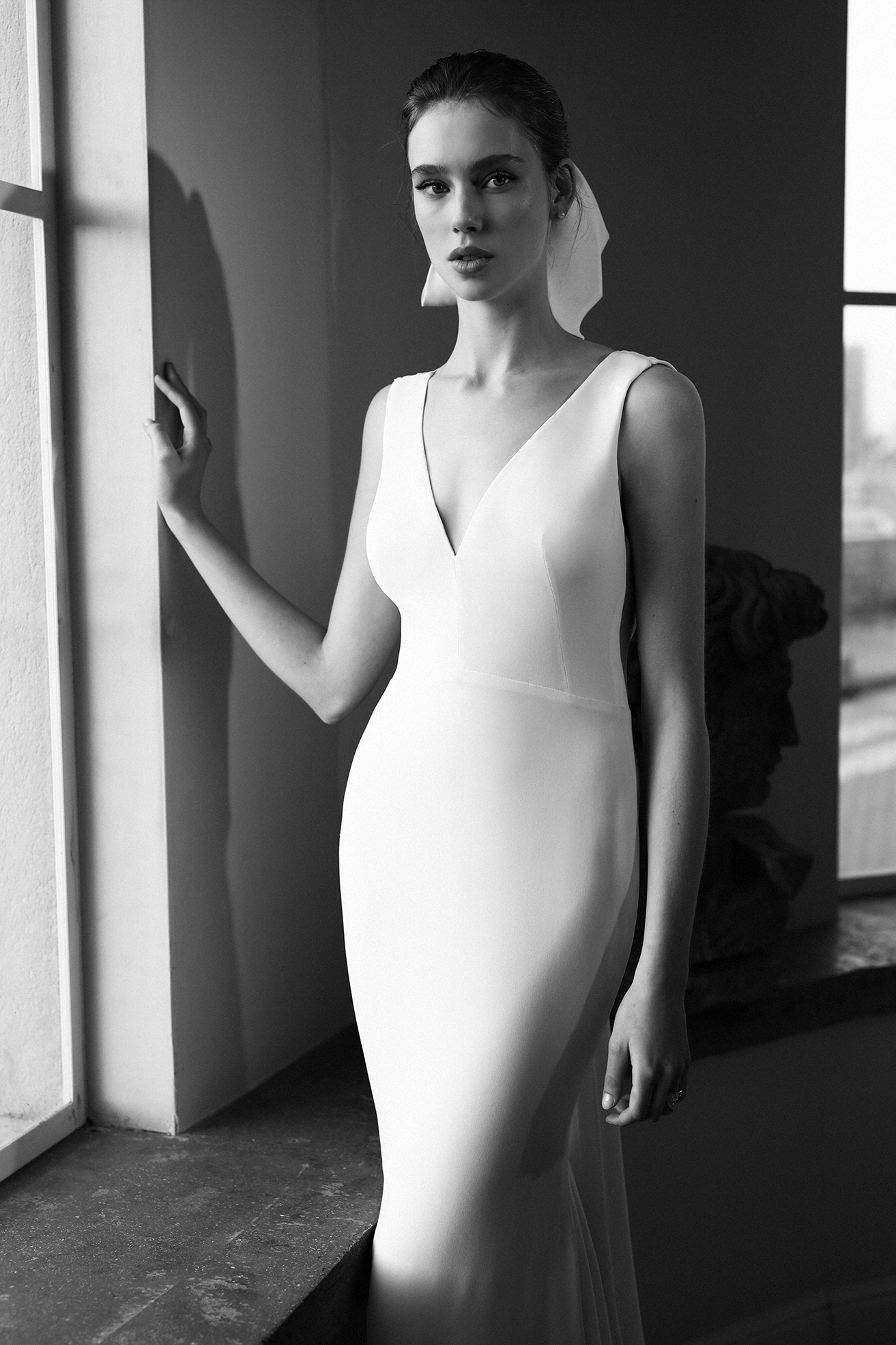 simple satin silk mermaid wedding dresses sexy v neck backless bridal gowns plus size sweep train wedding dress