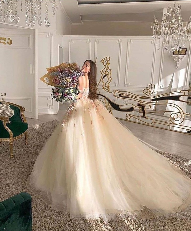 Champagne Fairy Princess Wedding Dresses 2021 Handmade Flowers Lace Floral Off Shoulder Beach Bride Gowns vestidos de novia