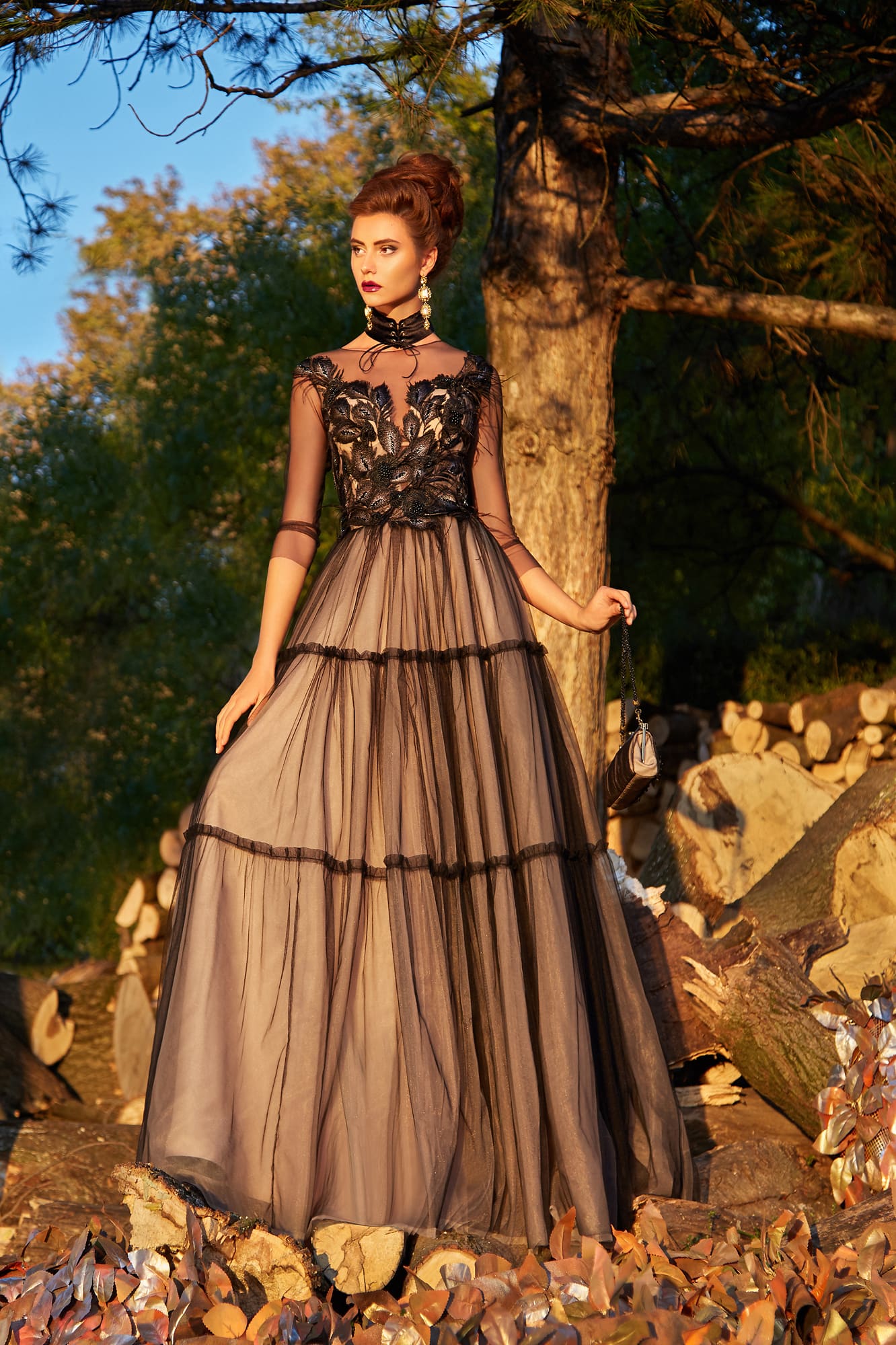 Sexy Illusion Black A-line Evening Dresses Jewel Beads Feather Formal Party Gowns Hot Sale Custom Made Prom Dress Red Carpet Dress