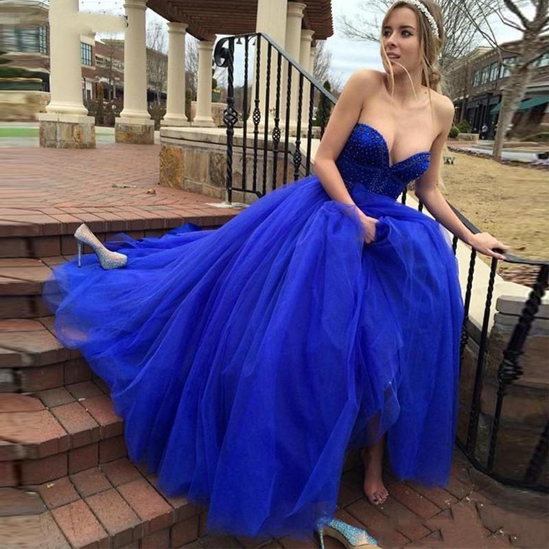 Setwell Strapless A-line Prom Dresses Sleeveless Sweetheart Pleated Tulle Beaded Floor Length Royal Blue Quinceanera Gowns