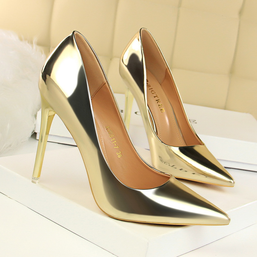 chic black suede strappy pumps luxury women high heels shoes designer shoes size 34 to 43 B6544545, Bronze7.5cm
chic black suede strappy pumps luxury women high heels shoes designer shoes size 34 to 43 B6544545, Bronze7.5cm