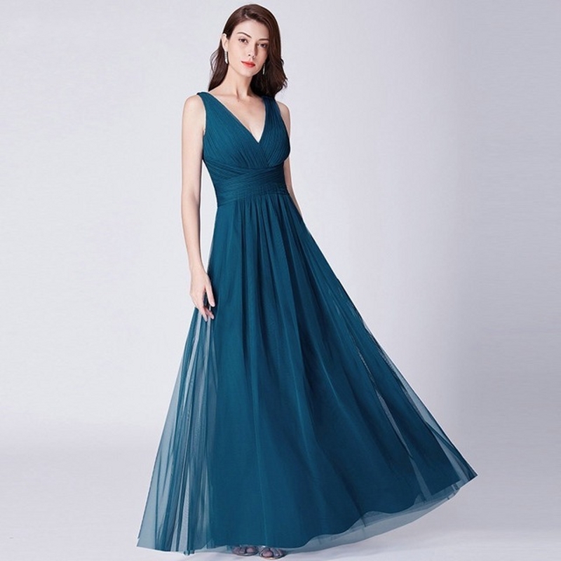 New Bridesmaids Dresses Pretty Elegant A Line V Neck Long Tulle Pleated Wedding Party Gowns Robe Mousseline Evening Dress
