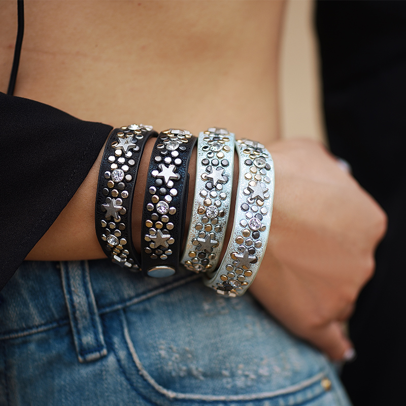 Wholesale 6 PCS Lot Wrapped Leather Bracelet Spike Bangle Rhinestone Star Dot Pave Casual Jewelry
Wholesale 6 PCS Lot Wrapped Leather Bracelet Spike Bangle Rhinestone Star Dot Pave Casual Jewelry