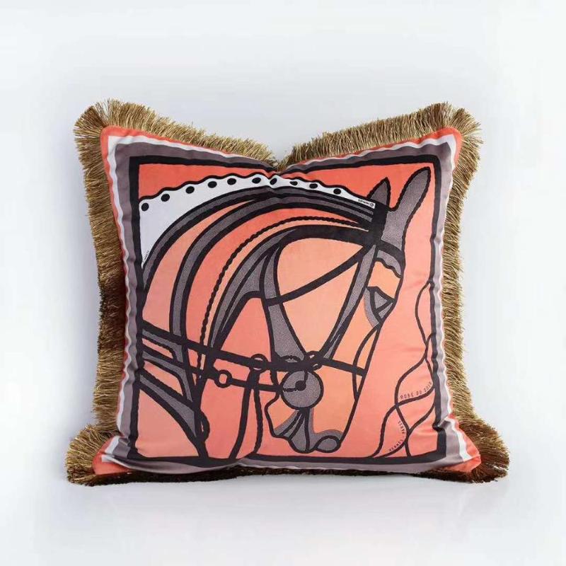 Cushion/Decorative Pillow Case Vintage Velvet Horse Print Luxury Home Office Sofa Chair Coussin Decoration
Cushion/Decorative Pillow Case Vintage Velvet Horse Print Luxury Home Office Sofa Chair Coussin Decoration