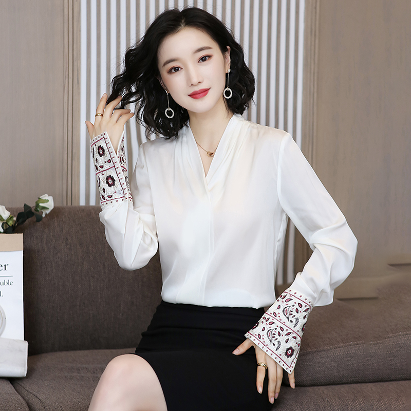 Korean Silk Shirts Women Plus Size Elegant Long Sleeve Embroidery Blouses Womens Tops and Blouses 200925