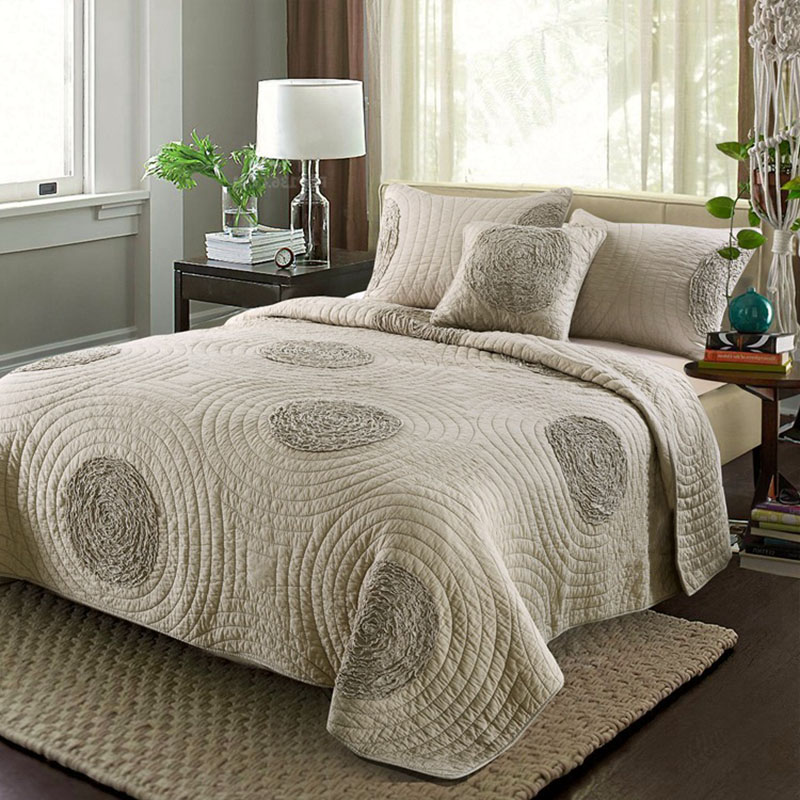 Europe Embroidered Quilt Set 3PCS Solid Bedding Cotton Quilts Quilted Bedspread for Bed Covers Bedspread King Size Coverlet Set
Europe Embroidered Quilt Set 3PCS Solid Bedding Cotton Quilts Quilted Bedspread for Bed Covers Bedspread King Size Coverlet Set