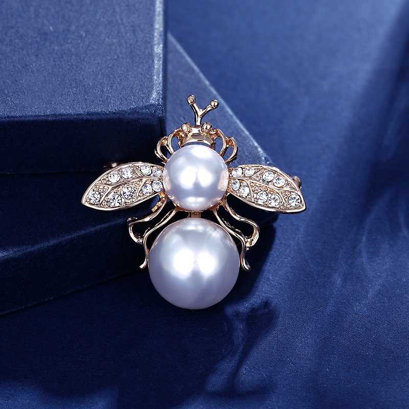 Cute Animal Bee Brooch Small Pin Scarf Decoration Neck Collar Brooches Brooches for Women Vintage Insect Brooch Pin High Quality
