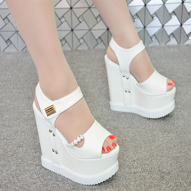In 2020 the new wedge sponge with large base shoe stage increased female within 15 cm high heel sandals, Beige
In 2020 the new wedge sponge with large base shoe stage increased female within 15 cm high heel sandals, Beige