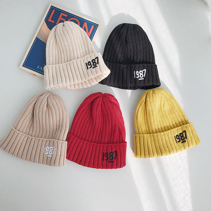 2020 Hot Sweater Hat Female Fashion Autumn Winter Men Casual Sweet Lovely Warm Knit Hat Simple Digital Embroidery Lovers Cap
2020 Hot Sweater Hat Female Fashion Autumn Winter Men Casual Sweet Lovely Warm Knit Hat Simple Digital Embroidery Lovers Cap