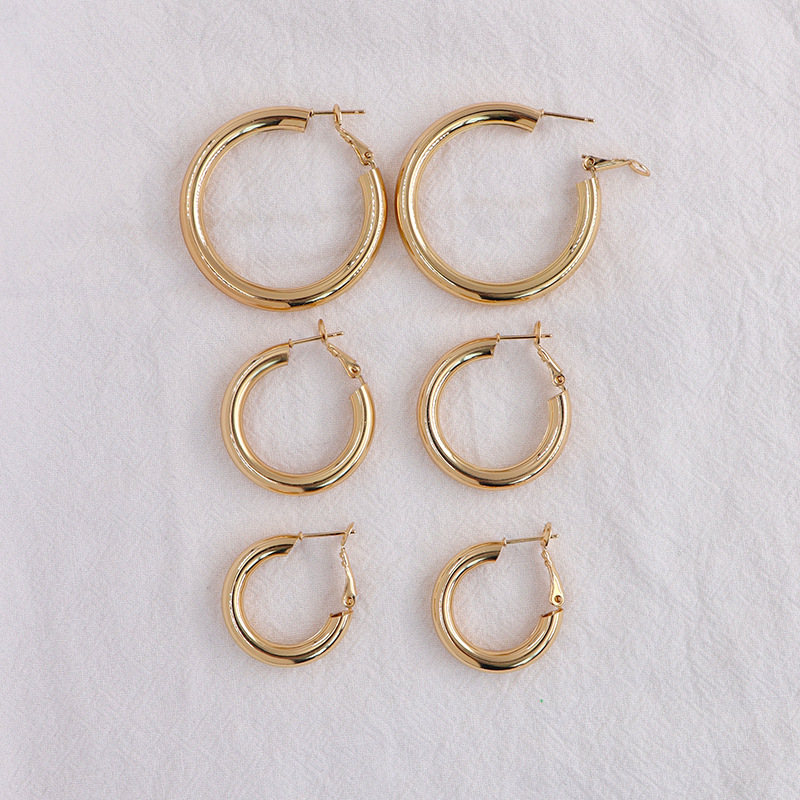 Simple Circle Gold Color Exquisite Hoop Earrings Exaggeration Party Piercing Jewelry Ear Decoration Thick Tube Women Earring
Simple Circle Gold Color Exquisite Hoop Earrings Exaggeration Party Piercing Jewelry Ear Decoration Thick Tube Women Earring