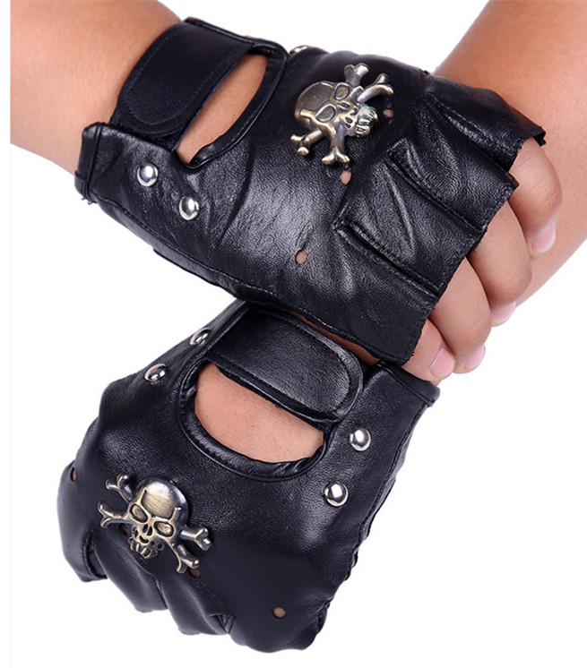 2Pairs/Lot Punk style PU leather men winter gloves Breathable slip outdoor riding sports fingerless gloves fitness
2Pairs/Lot Punk style PU leather men winter gloves Breathable slip outdoor riding sports fingerless gloves fitness