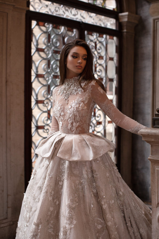 High Neck Vintage Wedding Dresses Sheer Long Sleeves Lace Bridal Gowns with Peplum Plus Size Vestidos de novia Luxury Wedding Dress