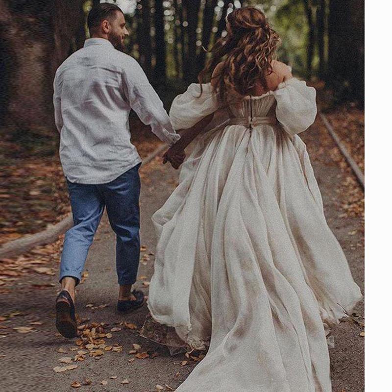 Chic Boho Gothic Dresses Sexy Off Shoulder Puff Sleeve Princess Bridal Gowns Rustic Country Hippie Wedding Dress Z68 0510