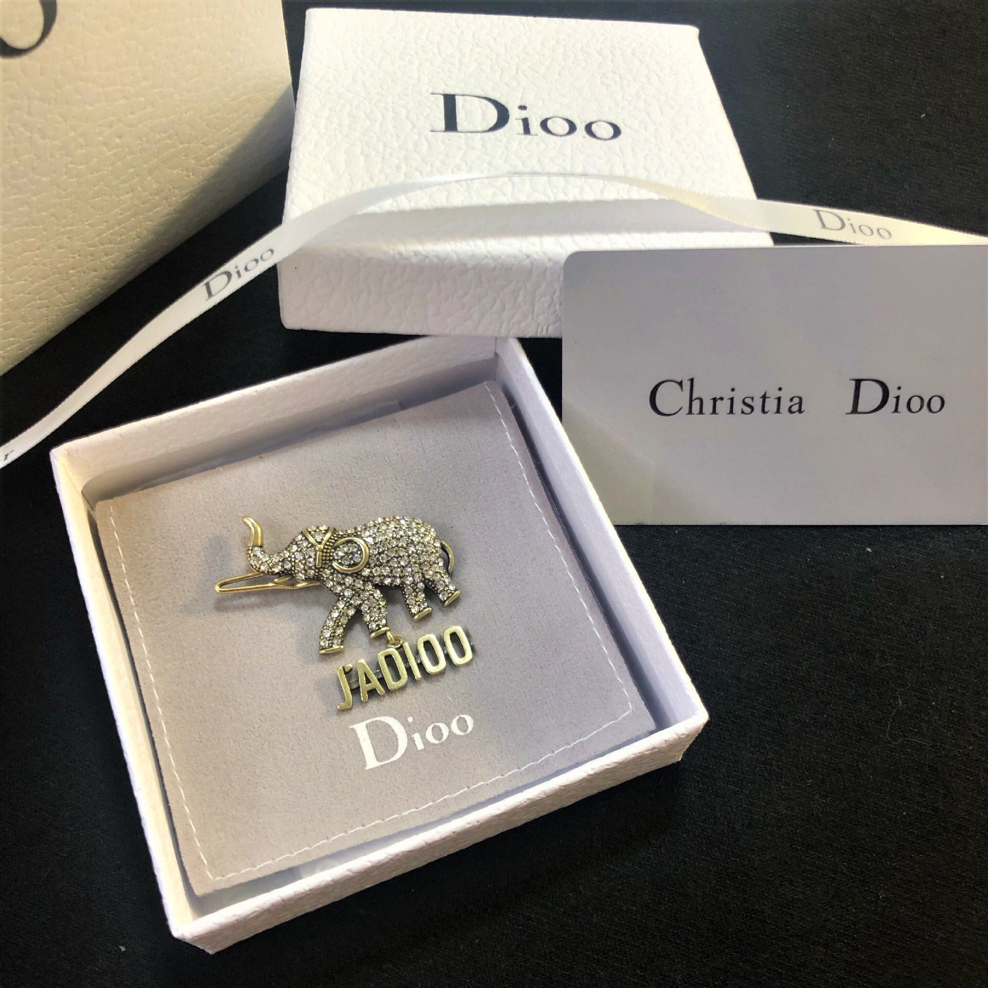D/Dijia 2020 new fashion elephant full diamond letter JIDIO hairpin Internet celebrity
D/Dijia 2020 new fashion elephant full diamond letter JIDIO hairpin Internet celebrity