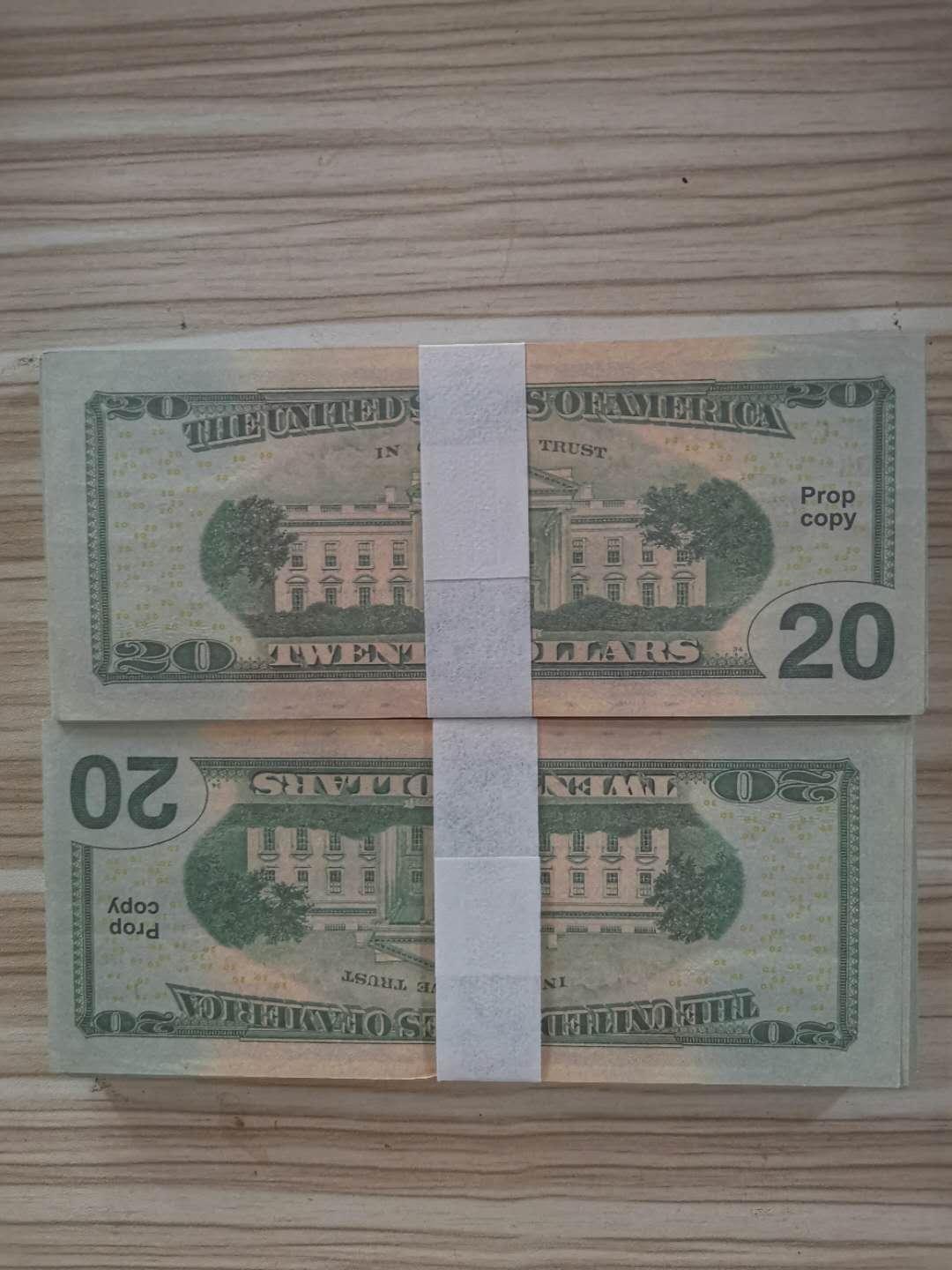 20 dollars The United States money currency imitation movie props fake money props money game coin dollar set
20 dollars The United States money currency imitation movie props fake money props money game coin dollar set