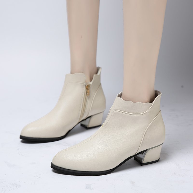 2020 Women Boots Winter Luxury Brands Black Retro Woman Ankle Boots Ladies Shoes White PU Leather Boot Female Shoe Botines Mujer
2020 Women Boots Winter Luxury Brands Black Retro Woman Ankle Boots Ladies Shoes White PU Leather Boot Female Shoe Botines Mujer