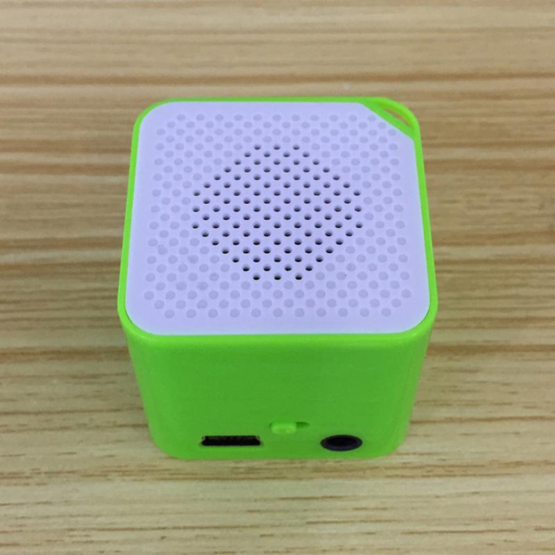 Fashion Portable Mini MP3 Music Player Support 16G TF Card Speaker Campaign MP3 Music Player Built-in Speaker hot
Fashion Portable Mini MP3 Music Player Support 16G TF Card Speaker Campaign MP3 Music Player Built-in Speaker hot