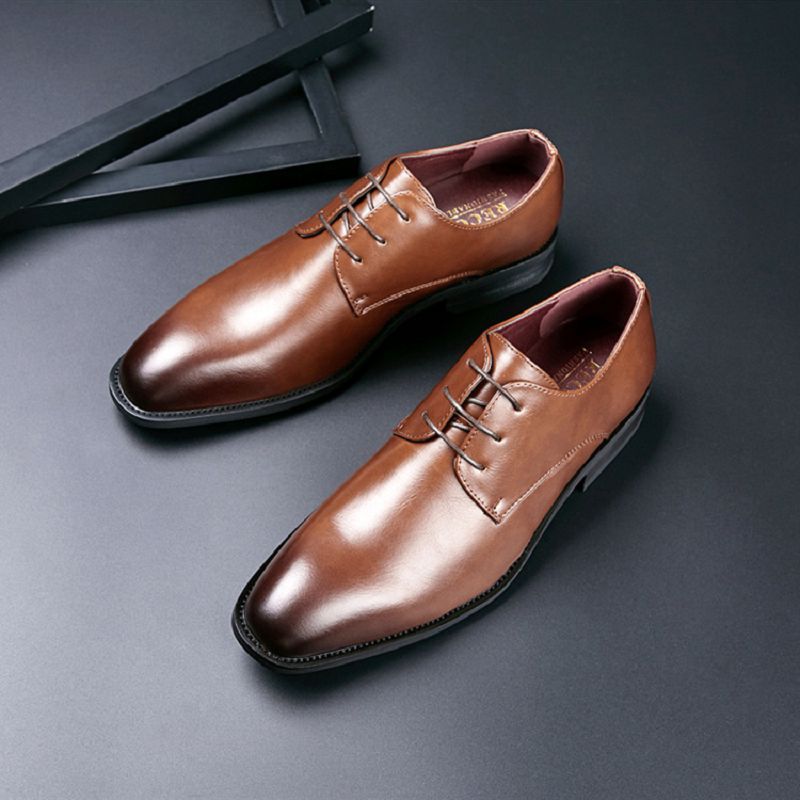 Polished leather shoes Businessman dress shoes cow leather man wedding Simple design lace up flats for men zy633, Black
Polished leather shoes Businessman dress shoes cow leather man wedding Simple design lace up flats for men zy633, Black