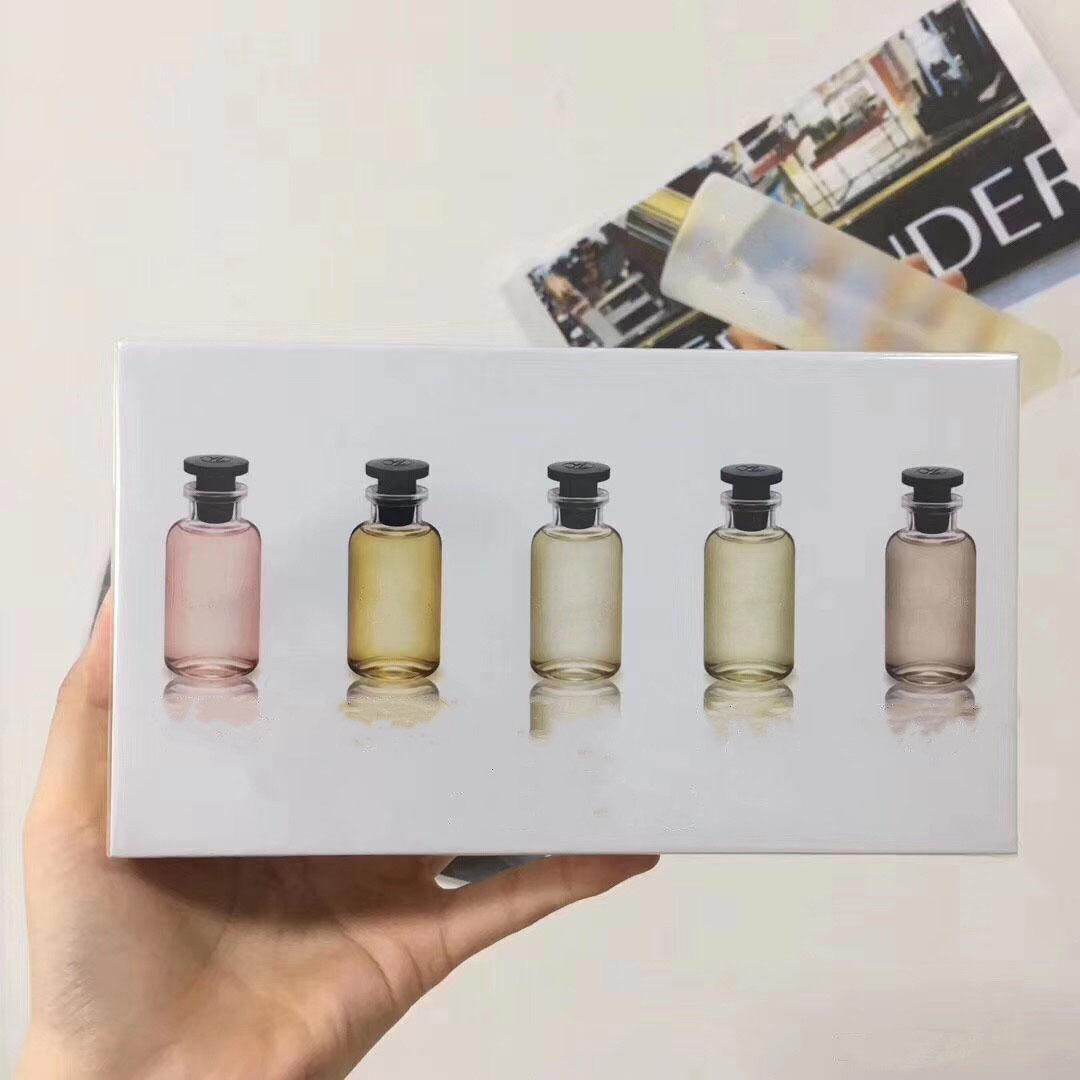 Selling Trendy 2020 luxury makeup fragrance set 5-piece perfume box 10 ml 5-in-1 perfume set free shipping
Selling Trendy 2020 luxury makeup fragrance set 5-piece perfume box 10 ml 5-in-1 perfume set free shipping