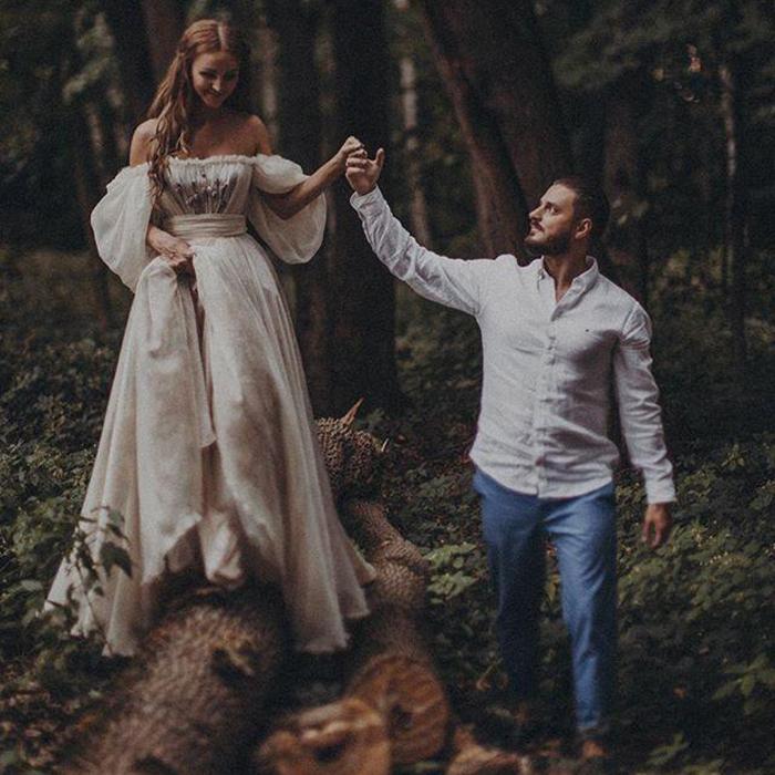 Chic Boho Gothic Dresses Sexy Off Shoulder Puff Sleeve Princess Bridal Gowns Rustic Country Hippie Wedding Dress Z68 0510