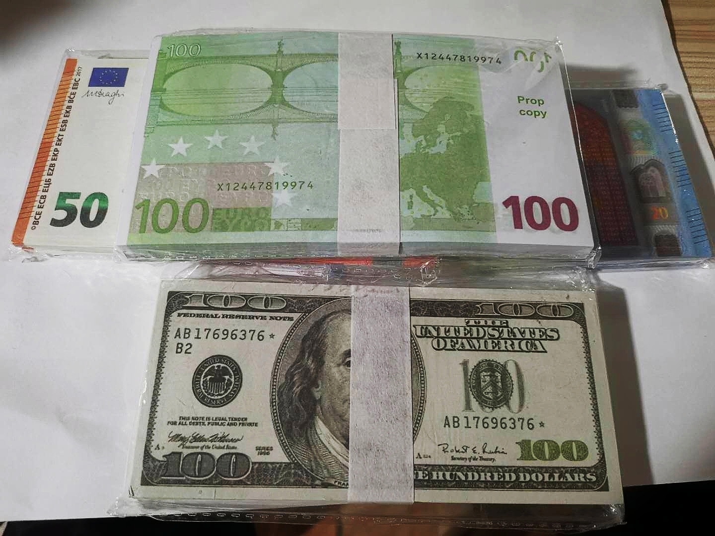 Best and Most Realistic Prop Pretend Euros Dollars Pounds Paper copy banknote prop Bar props money 100pcs/pack 01
Best and Most Realistic Prop Pretend Euros Dollars Pounds Paper copy banknote prop Bar props money 100pcs/pack 01