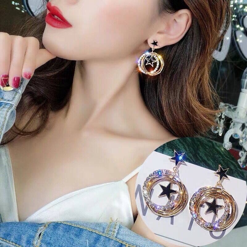 The new 2020 star, circle, clovers earrings female temperament of south Korean stud earrings
The new 2020 star, circle, clovers earrings female temperament of south Korean stud earrings